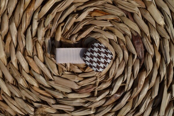 Geruite knoop alligator clip ~ 3 cm