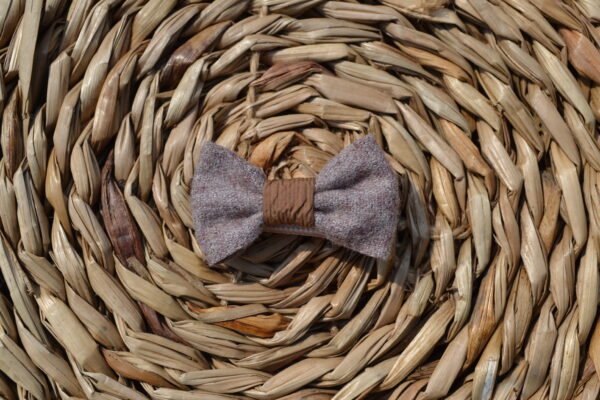 Bruine strik alligator clip ~ 3 cm