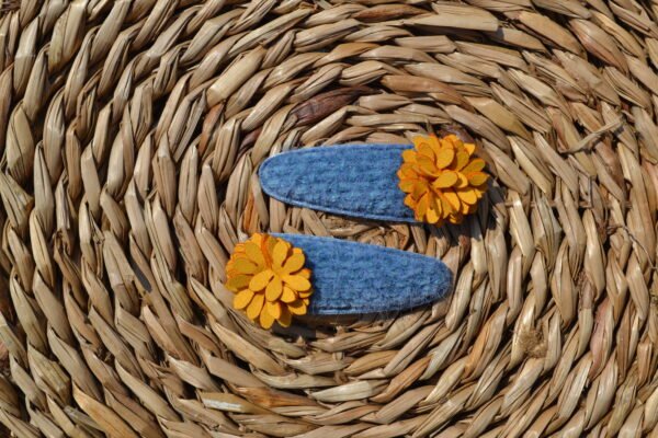 Oker gele bloemen klikklak ~ 5 cm