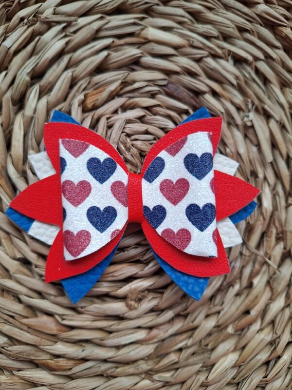 Hartjes rood, wit, blauw haarstrik
